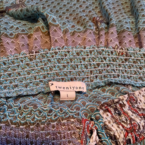 CUTE summer blouse, sz lg , over shoulders, sheer - Picture 2 of 5